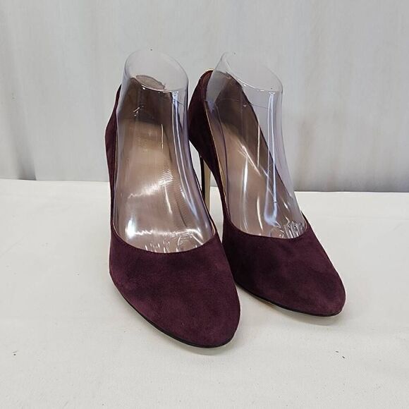 Michael Kors Burgandy Suede Heels Lock Hardware Size 8.5 - Picture 1 of 12